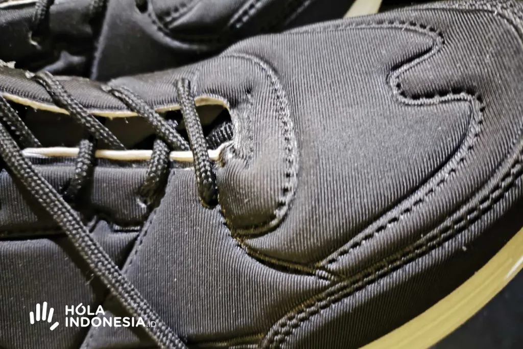 Cara membersihkan sepatu olahraga yang benar