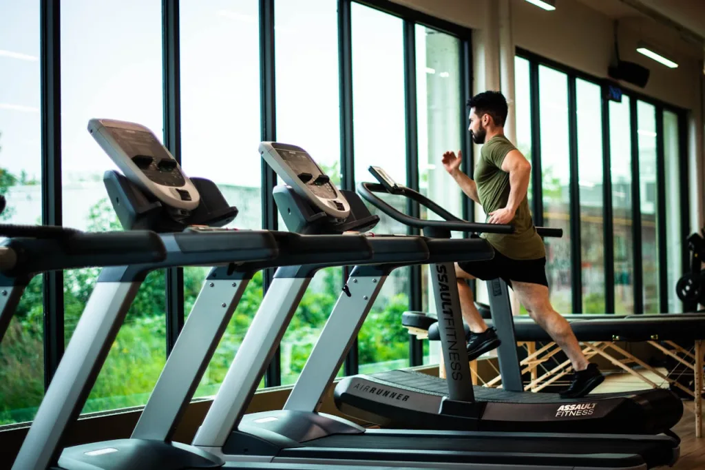 alat gym treadmill cocok untuk latihan kardio